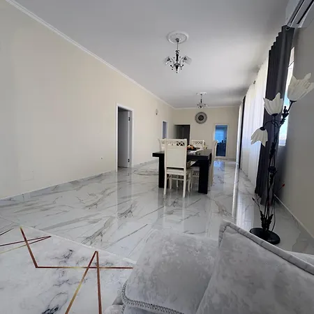 Plazh Bed & Breakfast Durrës